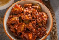 Traditional Lemon Pickle (Elumichai Oorugai) Recipe