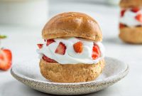 Shu Cream Japanese Cream Puffs Recipe with Custard Filling