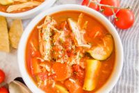 Slow Cooker Shredded Chicken and Vegetable Chili Recipe