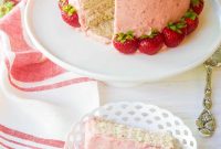 Fresh Strawberry Layer Cake Recipe