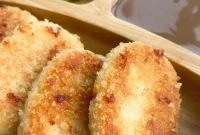 Turn Leftover Turkey into Crispy Nuggets