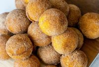 Homemade Baked Cinnamon Sugar Donut Holes Recipe