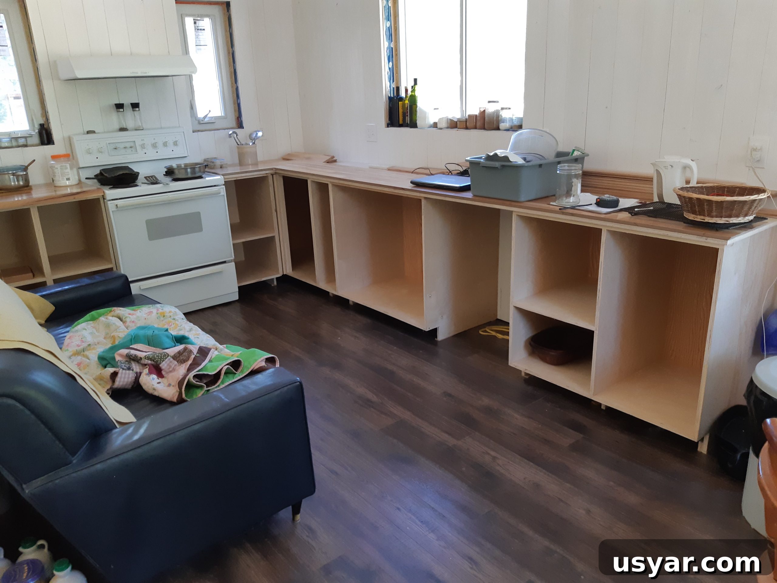 Kitchen Cabinet Boxes Arrived: Unboxing and Installation 5 img 11244 4 scaled