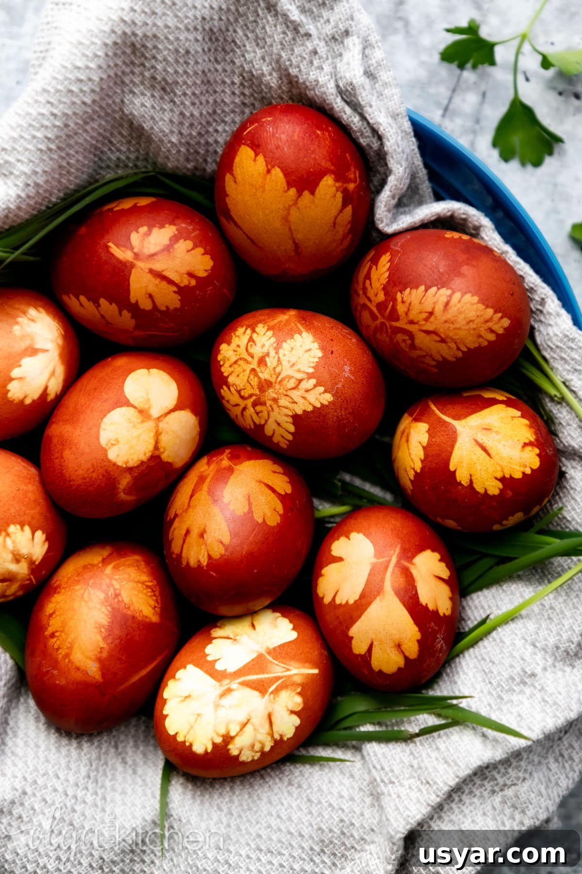 Rustic natural Easter eggs made from onion skins and fresh herbs. How to naturally dye Easter eggs using onion skins.