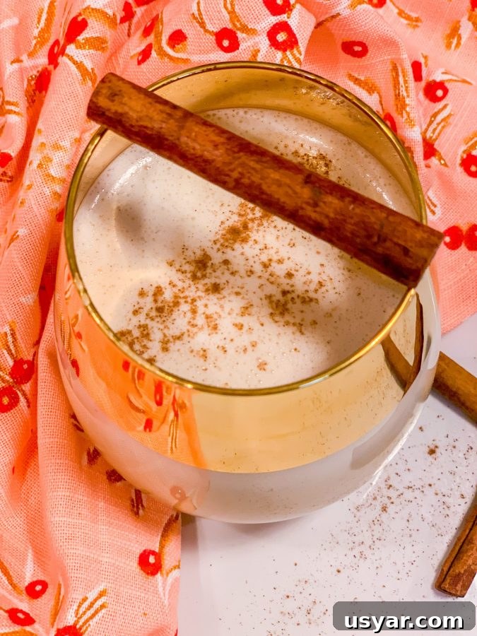 How to serve eggnog