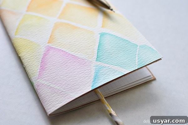 DIY Watercolor Notebook: Make Your Own Sketchbook 8 watercolor notebook | NoBiggie.net