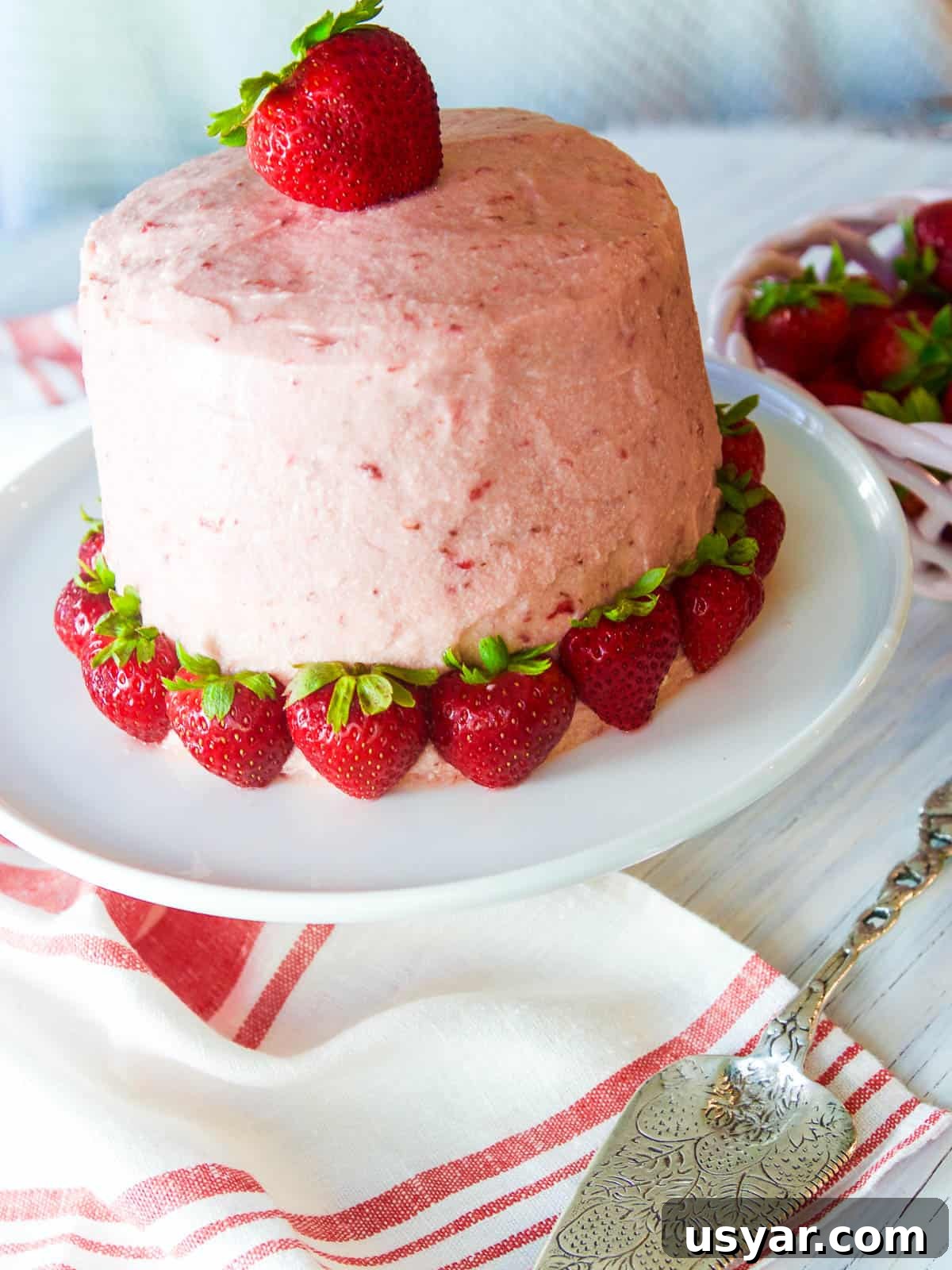 Fresh Strawberry Layer Cake Recipe 2 img 2609 1