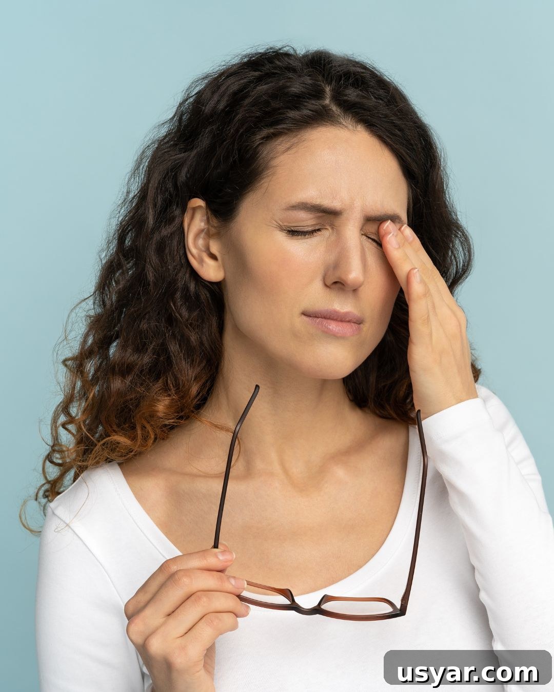 Decision Fatigue in Celiac Disease: Causes and Coping Tips 2 woman with headache fatigue