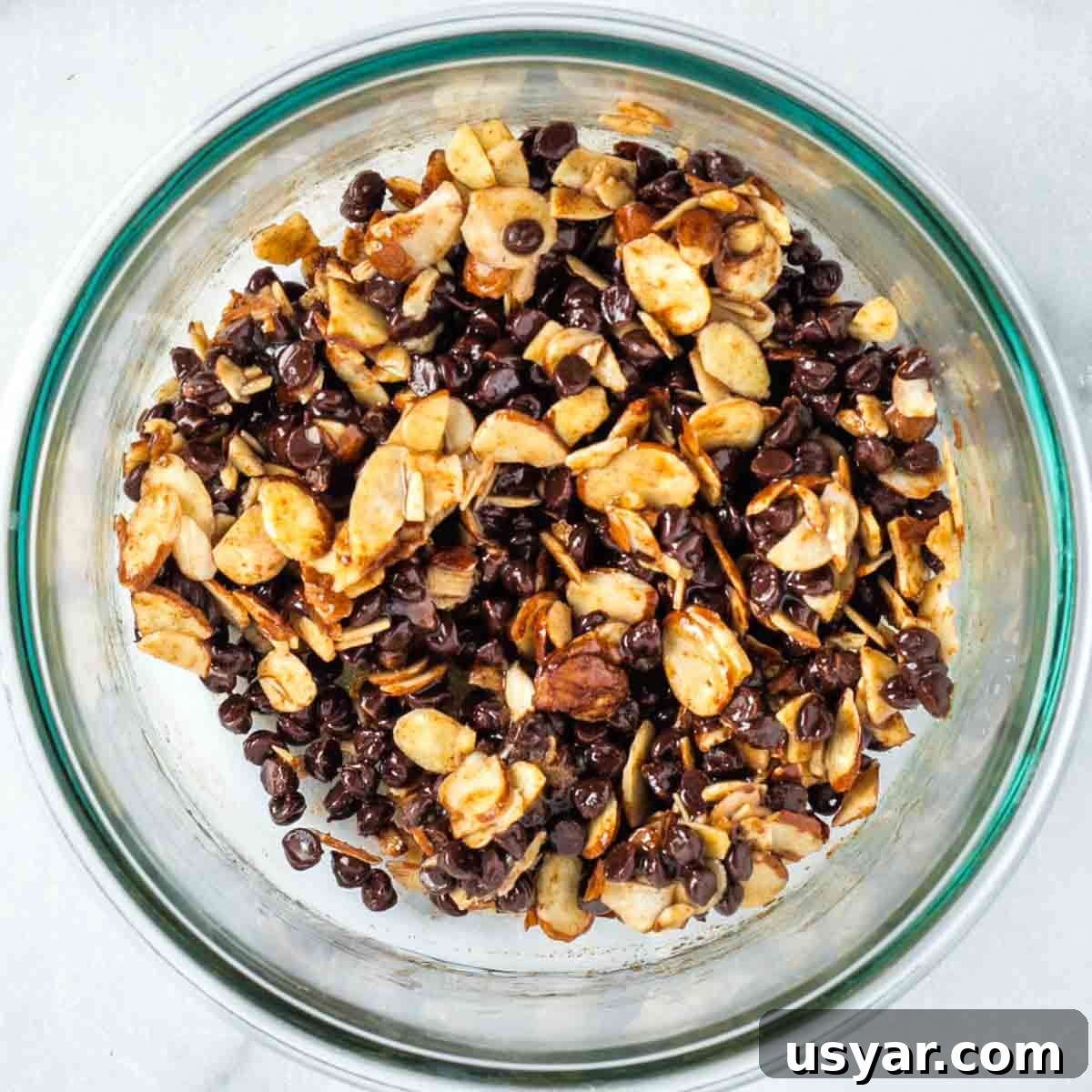 Oven Baked Pears with Almonds and Dark Chocolate 5 Mixture of nuts, chocolate chips, spices and honey.