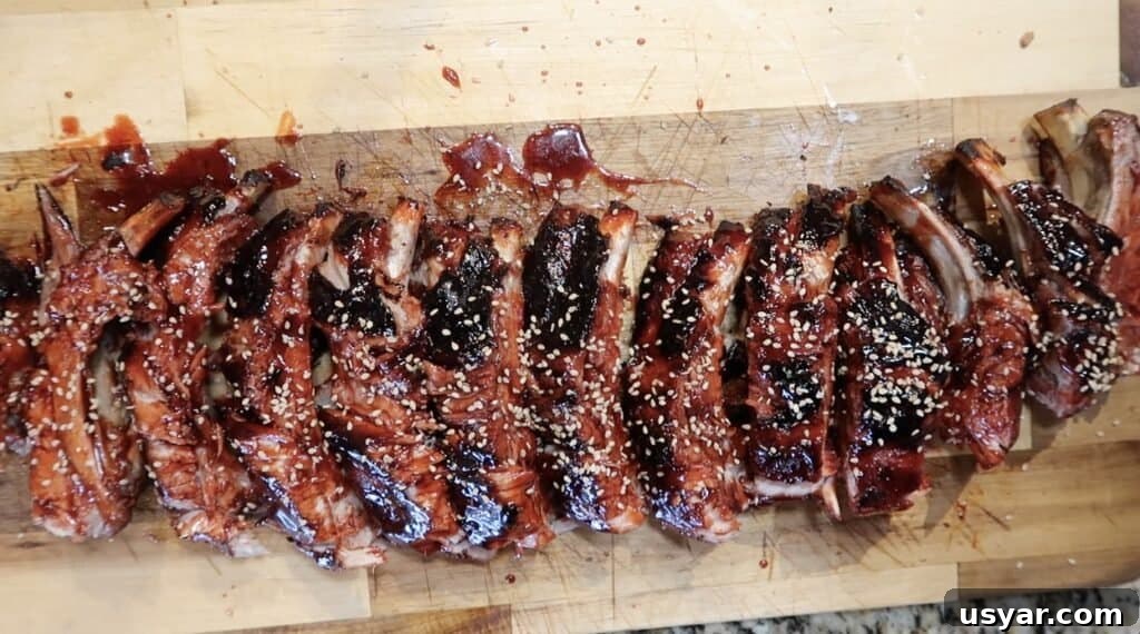 Topping ribs with sesame seeds