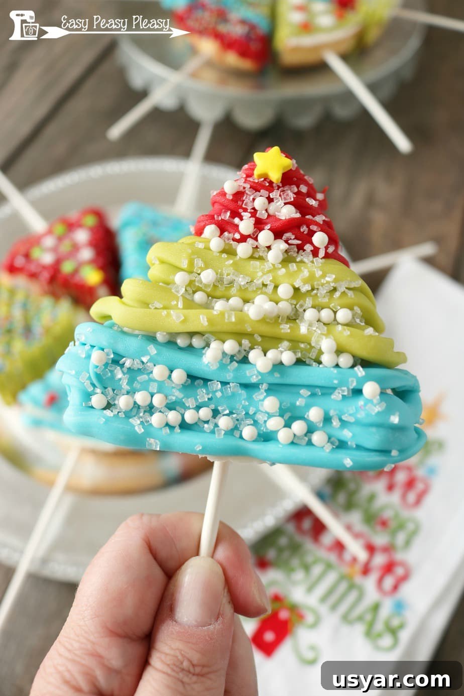 Cheesecake Christmas Trees are the perfect 3 ingredient treat for the holidays at easypeasypleasy.com