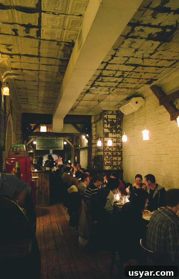 Is This the Pizza Everyone's Raving About in NYC? 4 dining at Paulie Gees pizza Brooklyn New York