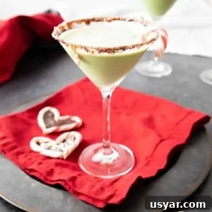 Chocolate Peppermint Martini Recipe 7 Chocolate Peppermint Martini featured image