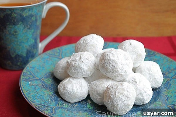 Mexican Snowball Cookies Recipe (Polvorones) 9 Mexican tea cookies