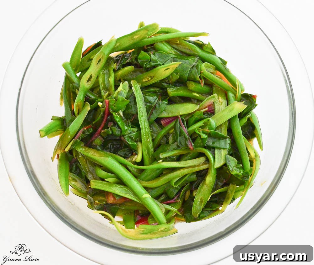 Honu Seaweed Salad: Hawaiian Sea Vegetable Recipe 7 Cooked green beans and swiss chard