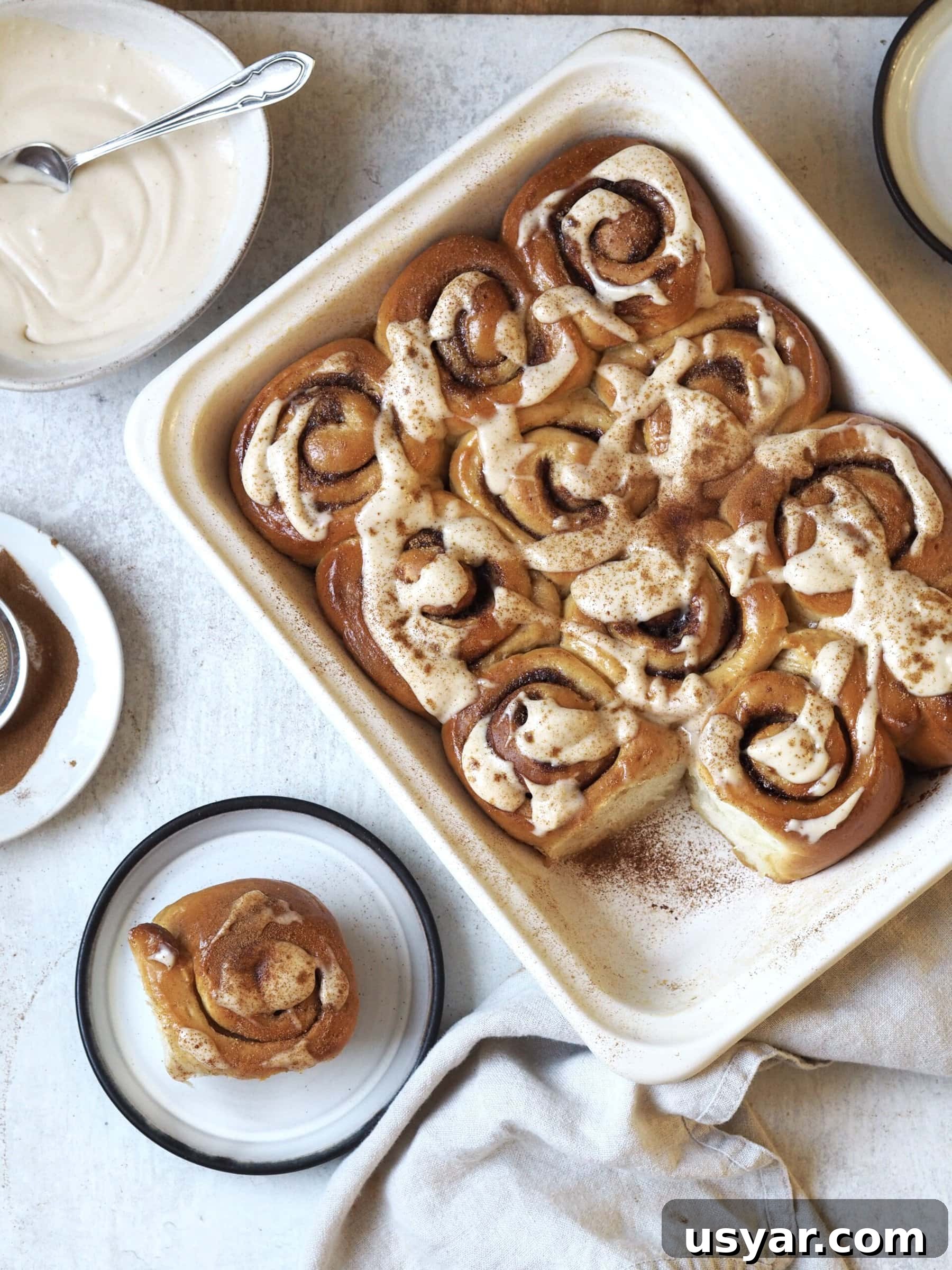 Banana Bread Cinnamon Rolls with Cream Cheese Glaze 2 Banana Bread Cinnamon Rolls