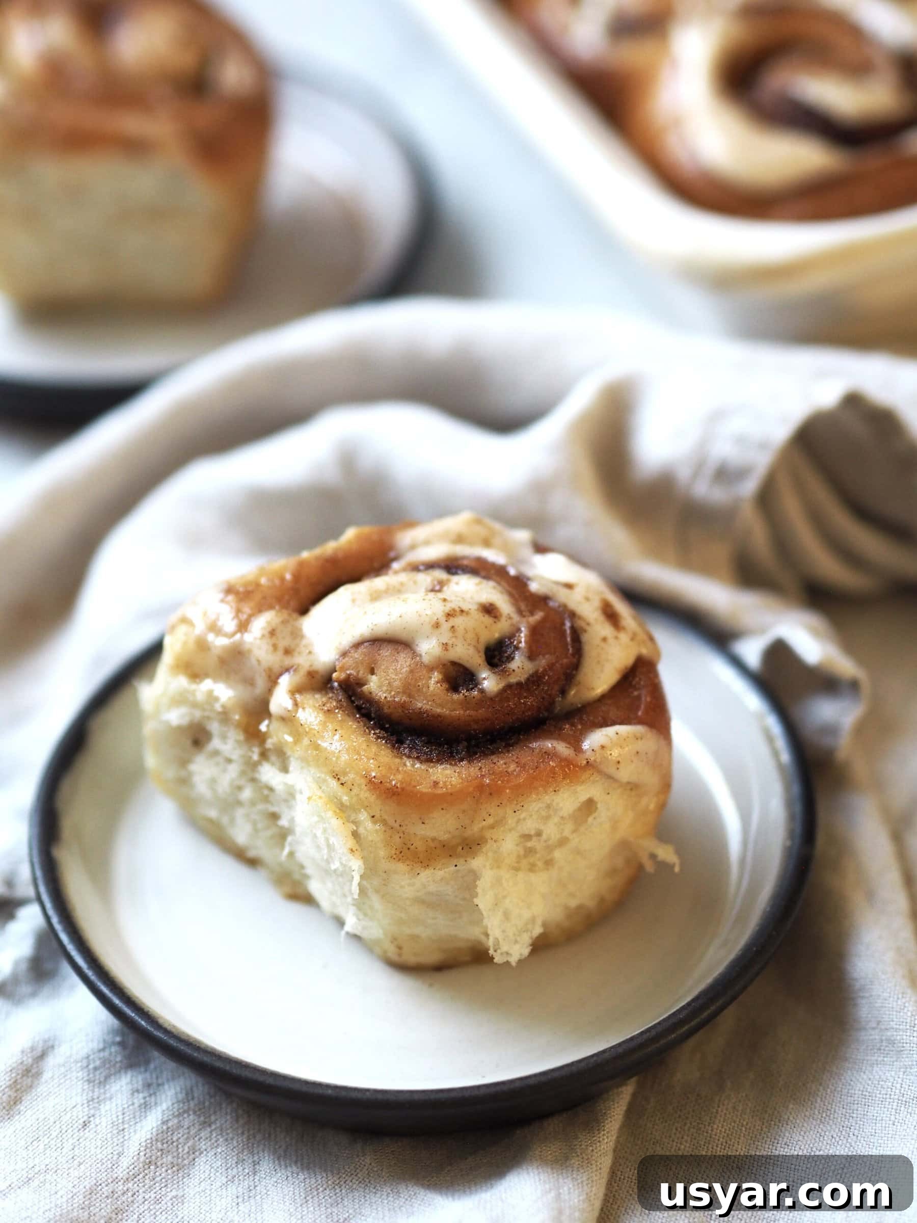 Banana Bread Cinnamon Rolls with Cream Cheese Glaze 4 Filling and frosting